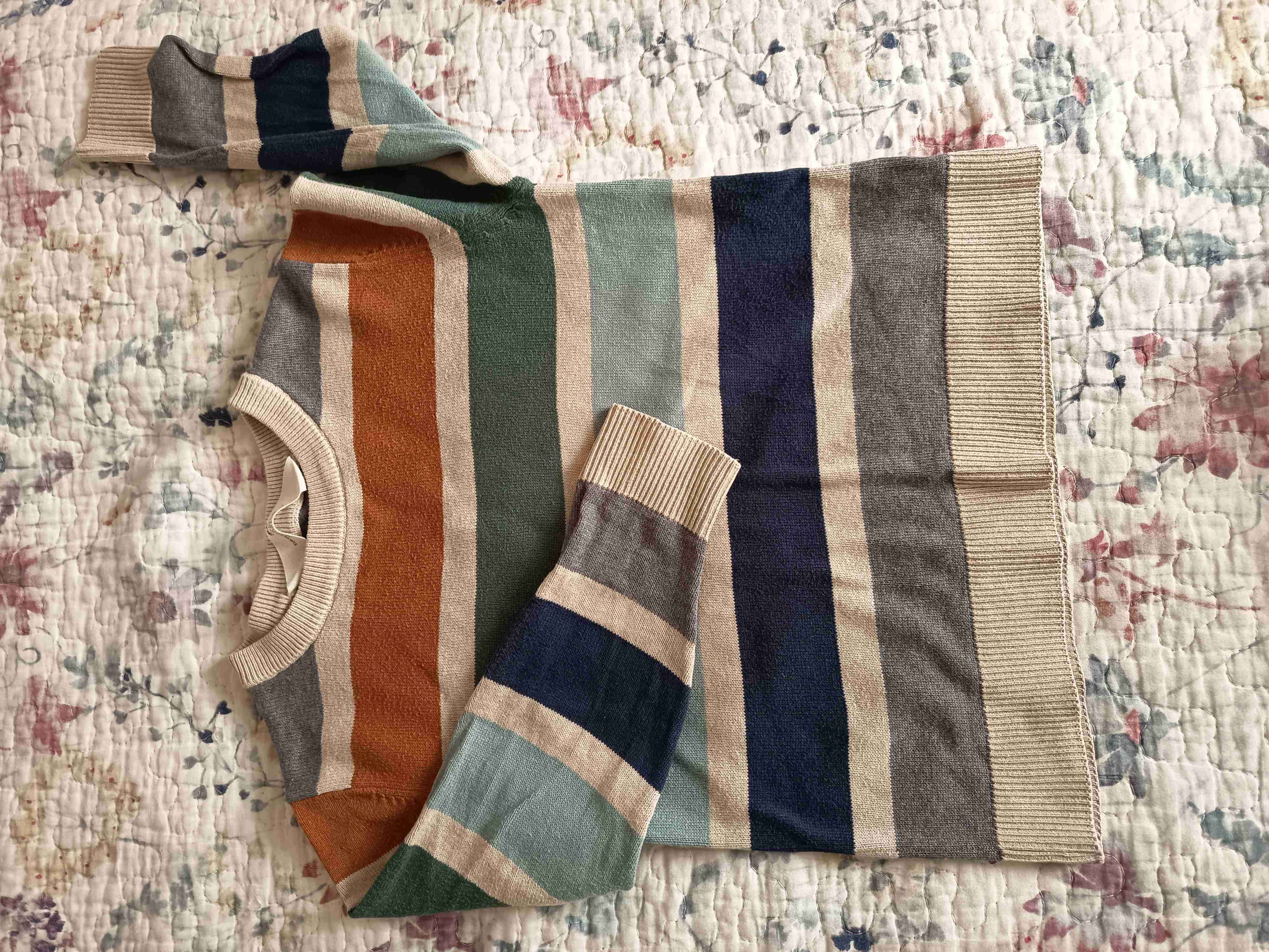Ropa infantil variada usada - miniatura 3