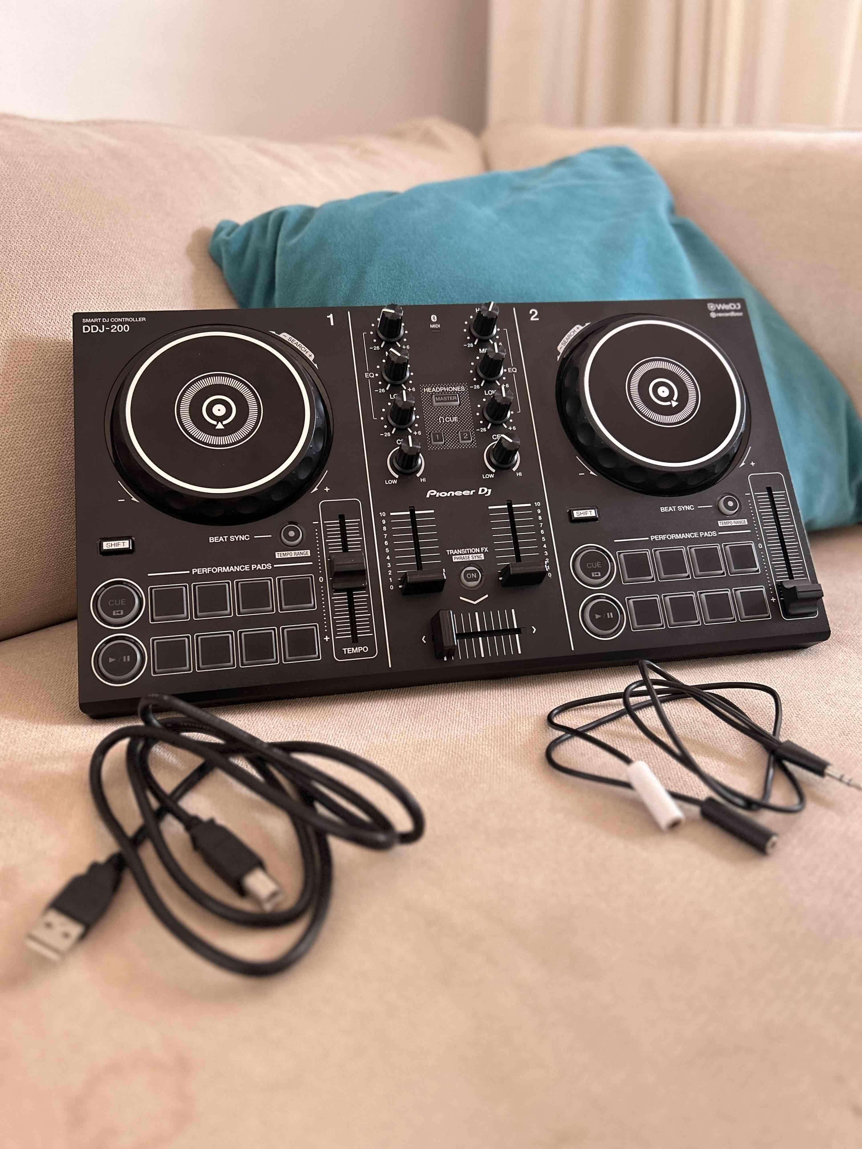 Controlador DJ Pioneer DDJ-200