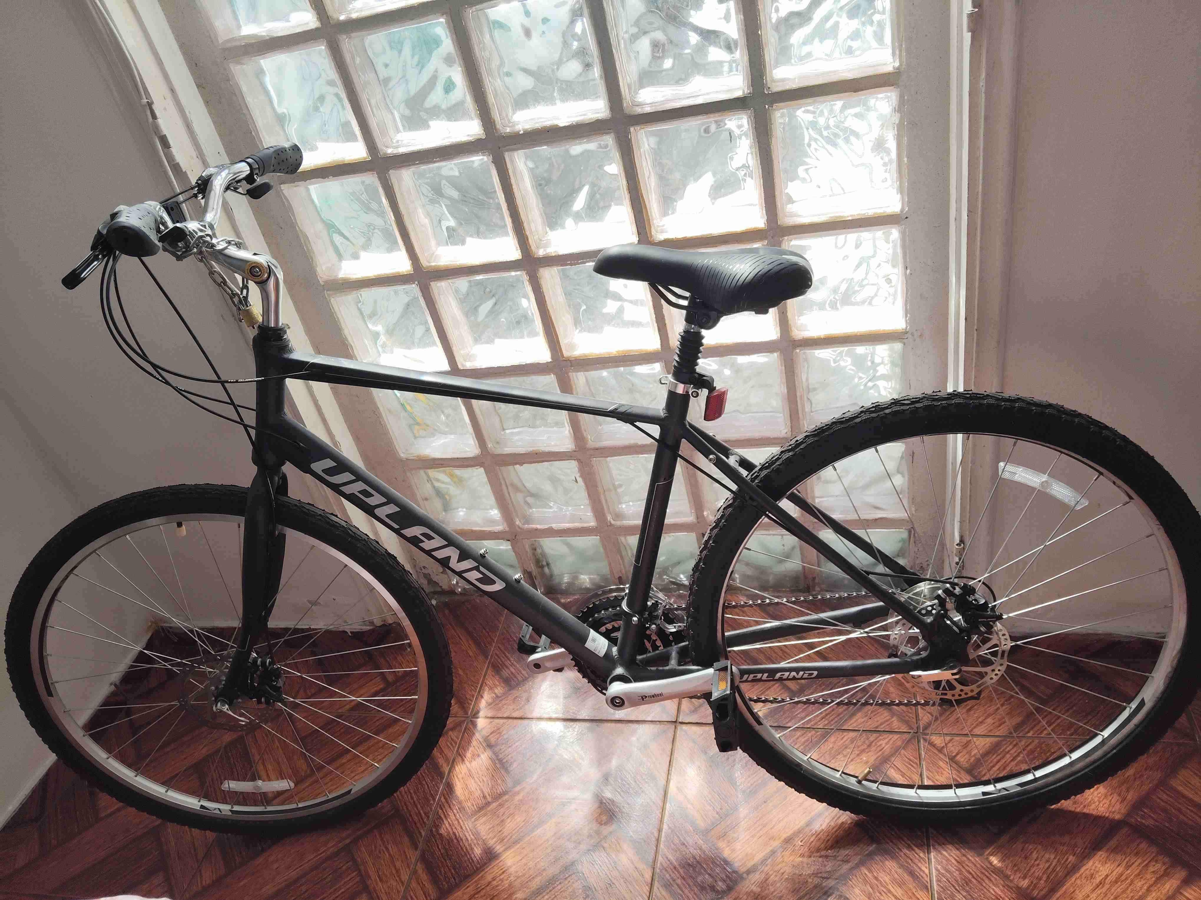 Bicicleta Upland burgees aro700 NUEVA - miniatura 1