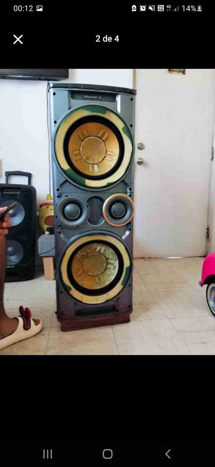 Parlante Master-G con subwoofer dorado - miniatura 2