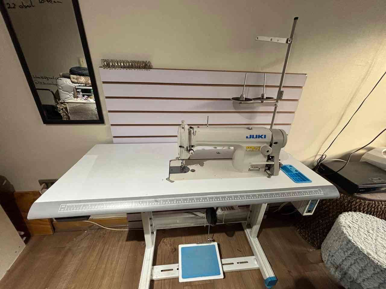 Máquina de Coser Juki DDL-8100e - miniatura 2