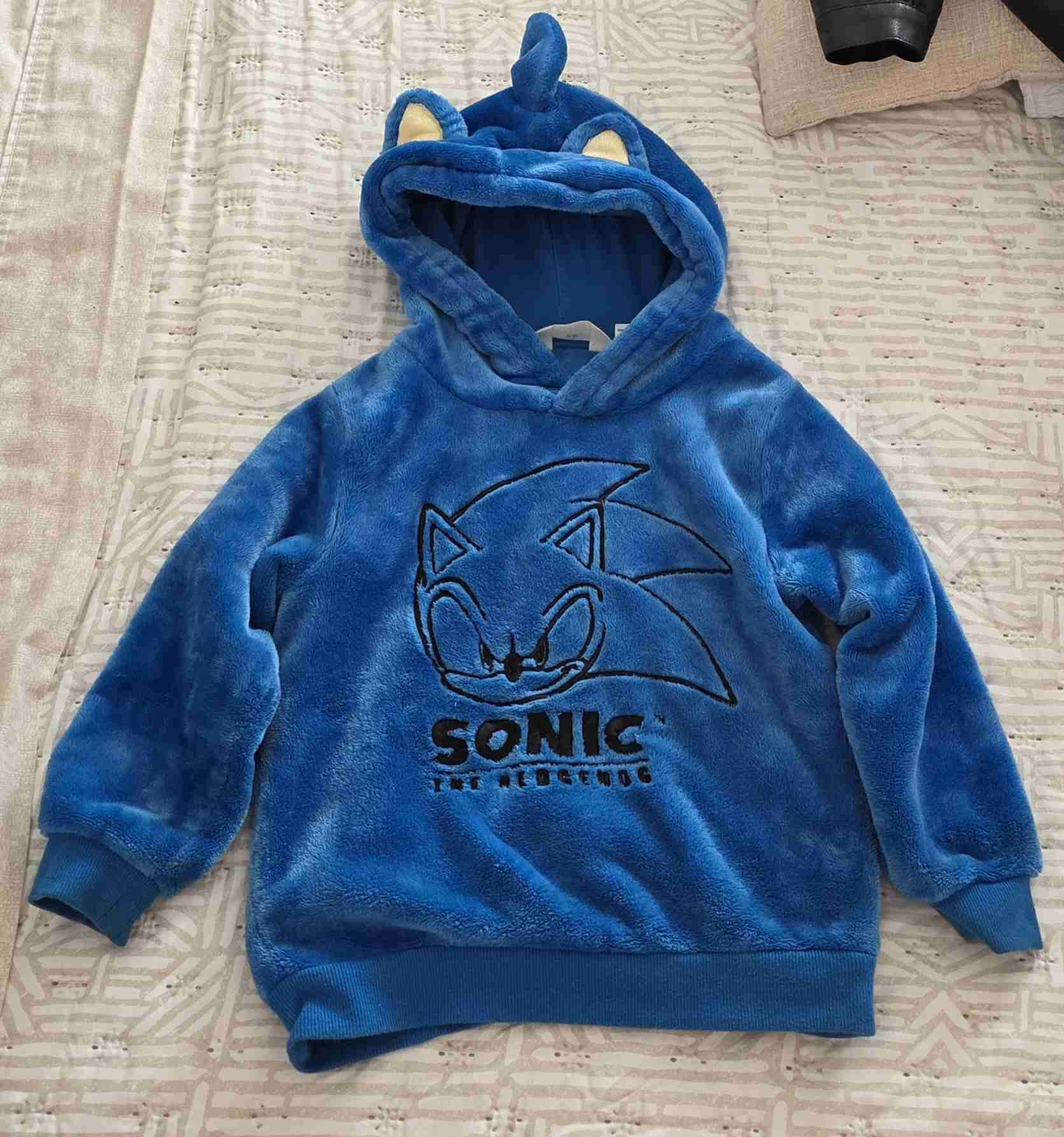 Polerón Sonic azul con capucha peludo H&M 4-6