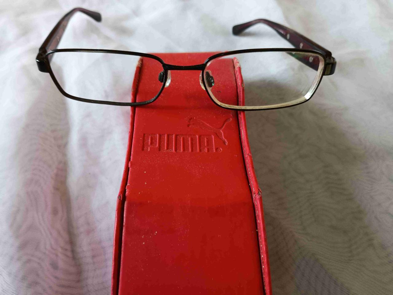 Anteojos con estuche rojo - miniatura 4