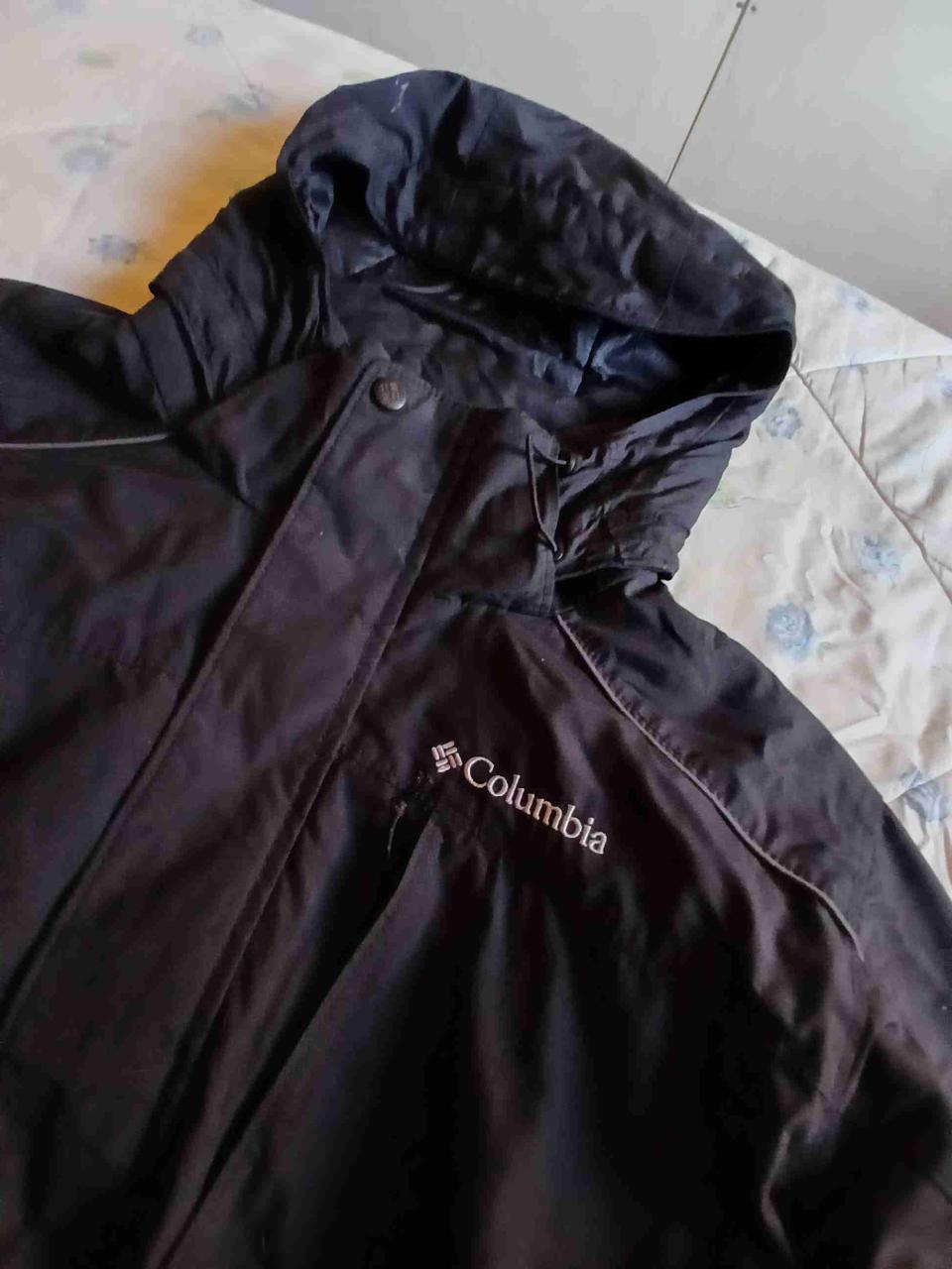 Chaqueta negra Columbia con gorro - miniatura 2