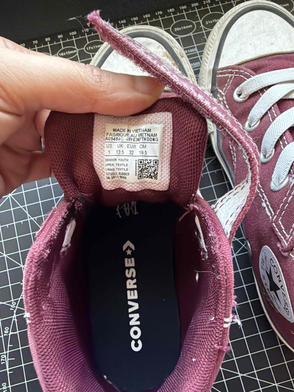 Zapatillas burdeos clásicas converse - miniatura 3