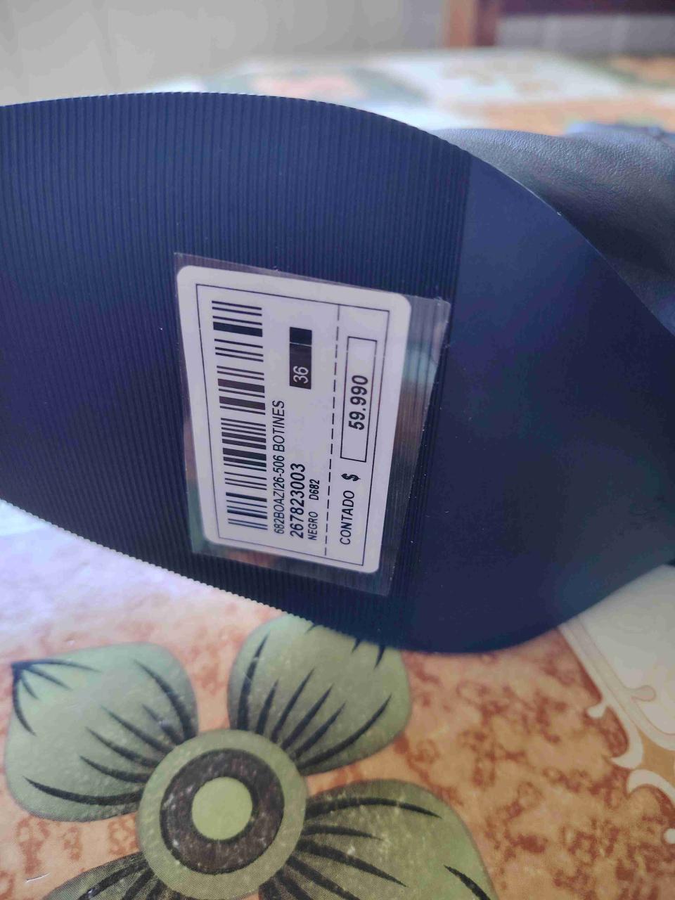 Botines negros NUEVOS marca Alaniz - miniatura 3