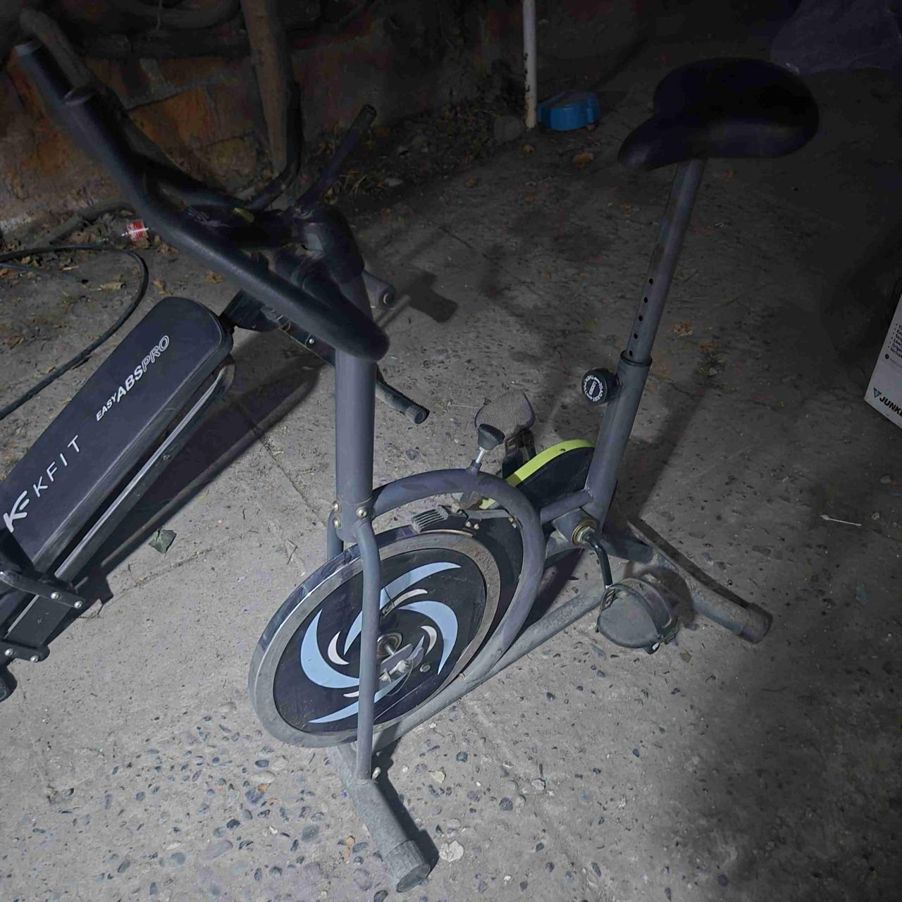 Bicicleta spinning estática usada - miniatura 5