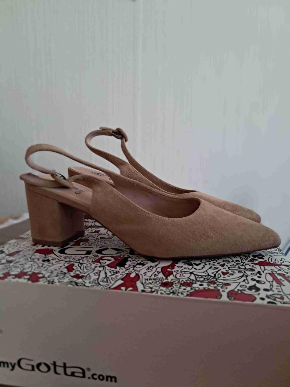 Zapatos de gamuza beige para mujer - miniatura 2