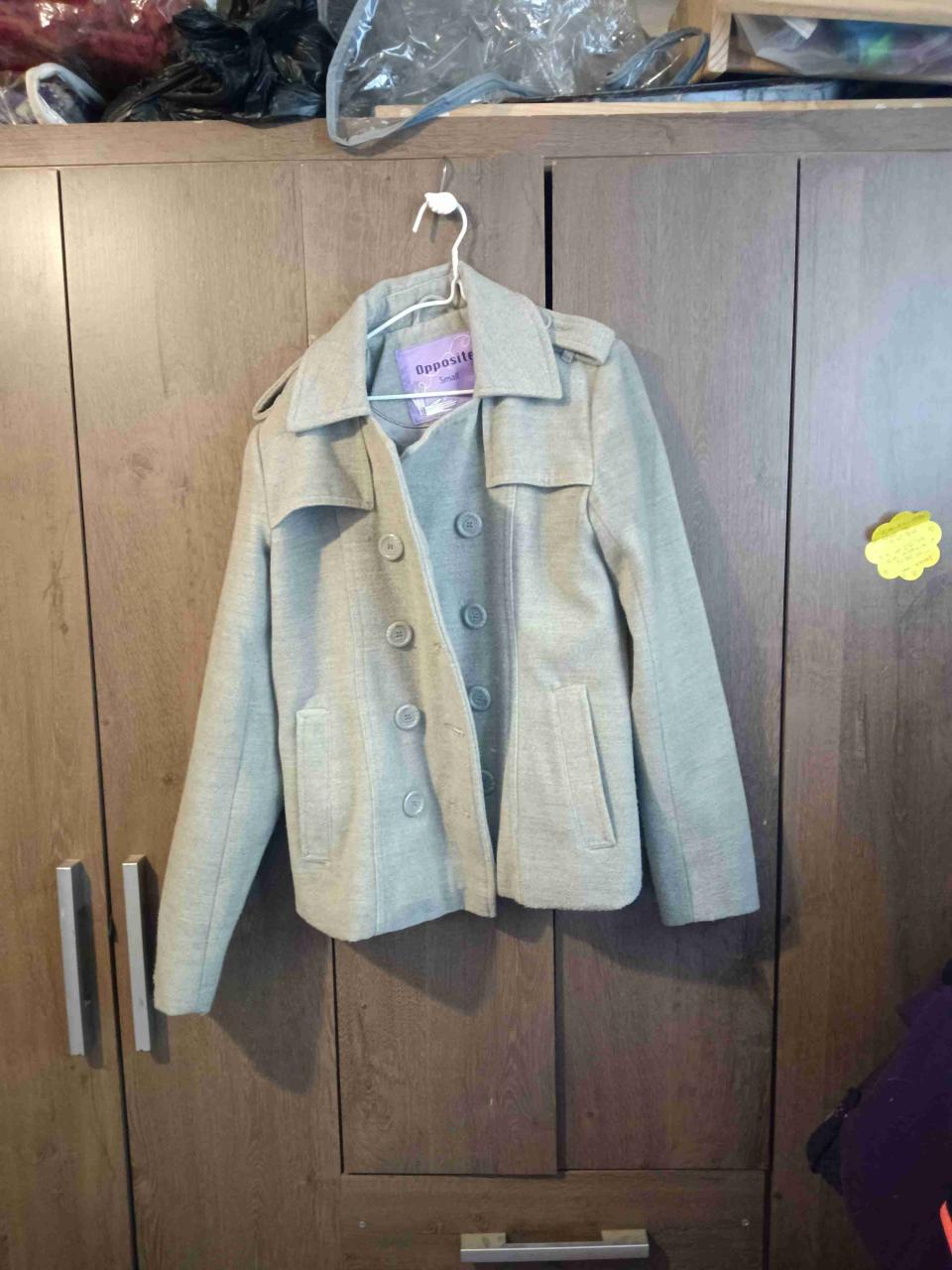 Chaqueta beige de lana - miniatura 2