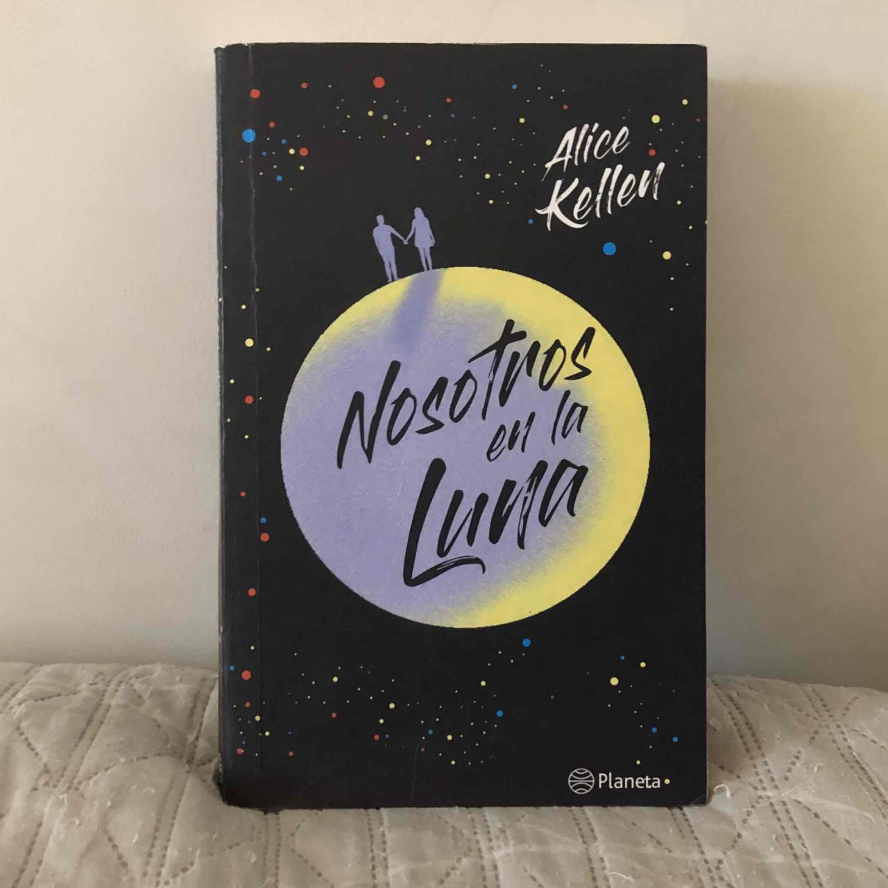 Libro 'Nosotros en la Luna' de Alice Kellen - miniatura 1