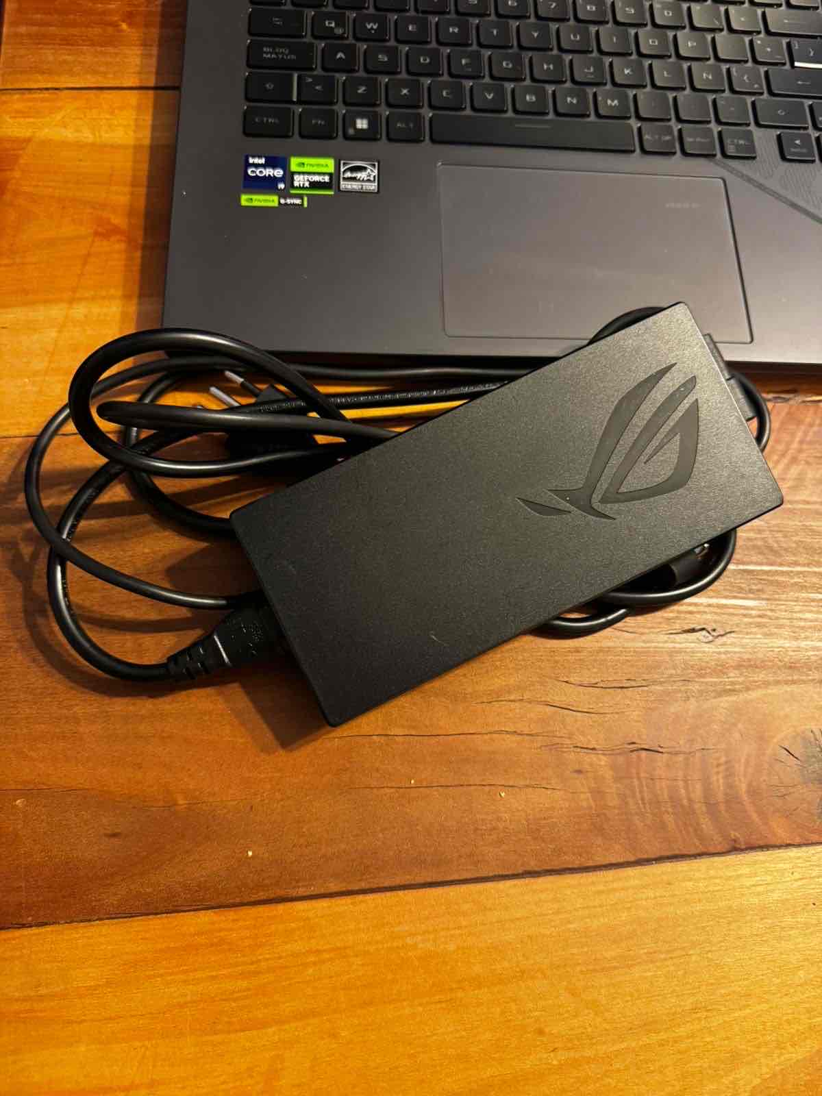 Notebook Asus Rog Strix G16 G614jvr I9 16gb 1tb Ss - miniatura 6