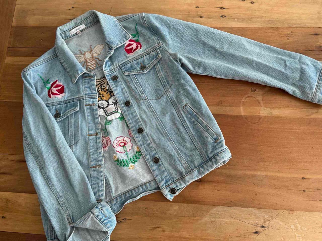 Chaqueta de mezclilla bordada - miniatura 2