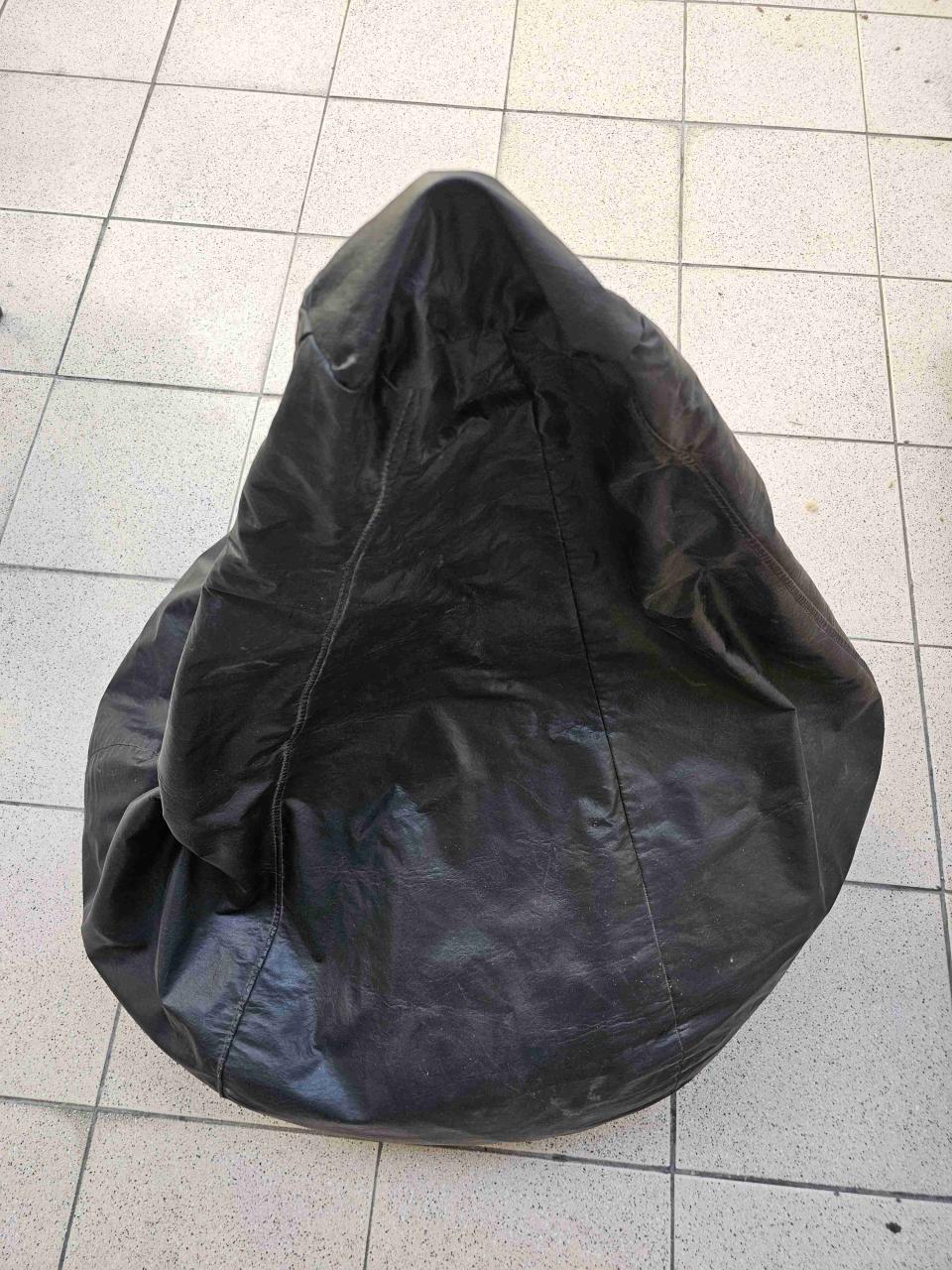 Pouf de ecocuero negro - miniatura 2