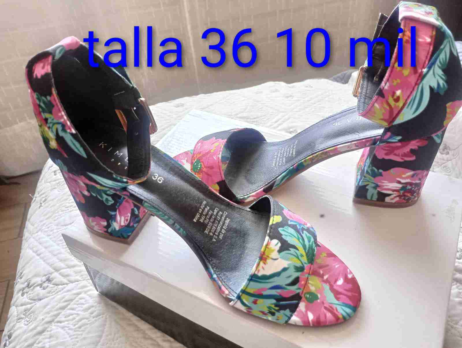 Botines negros con tachas - miniatura 3