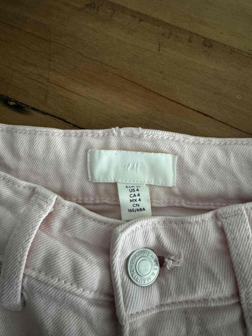 Jeans rosados de mujer - miniatura 2