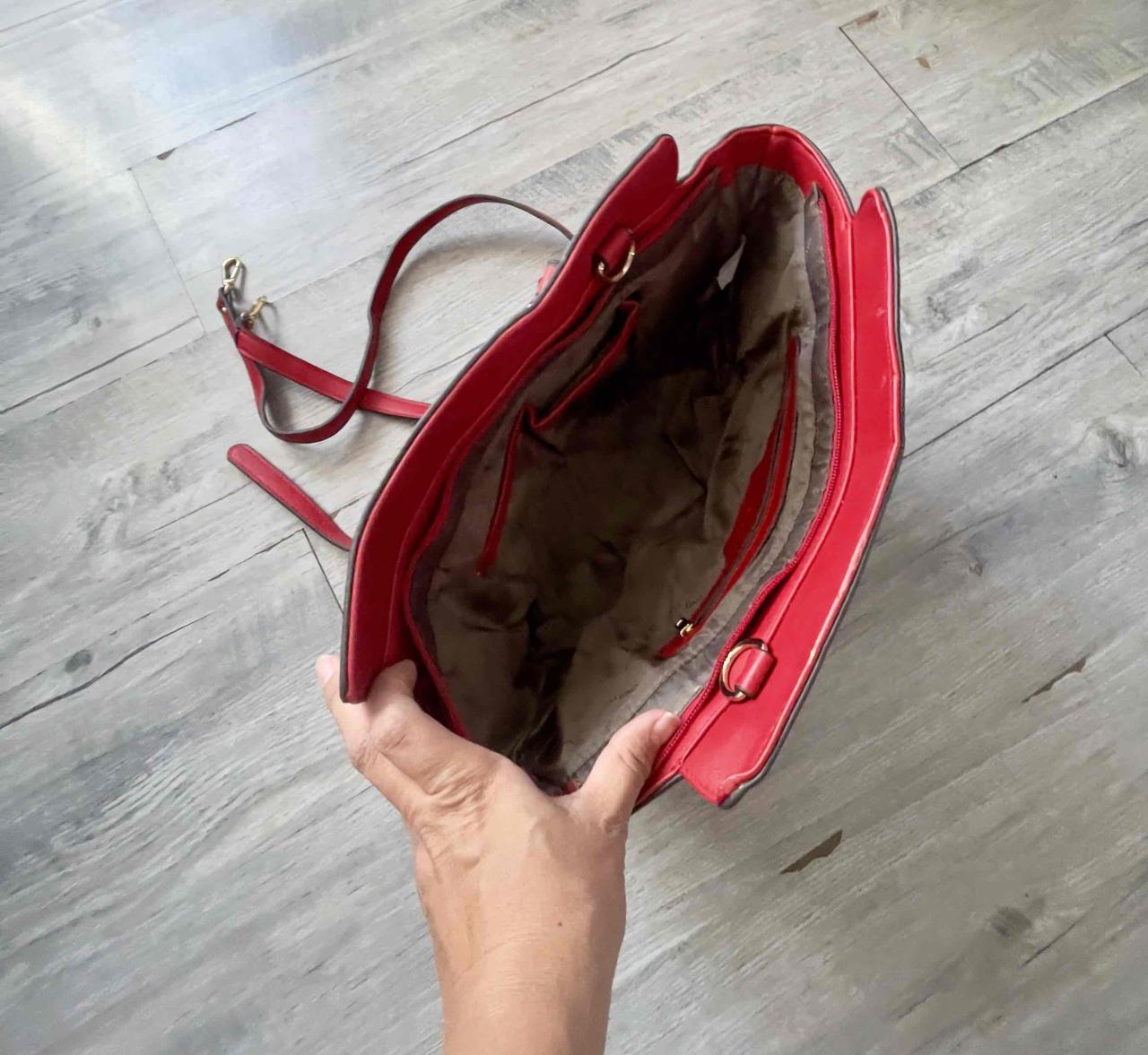 Cartera roja con tachas - miniatura 2