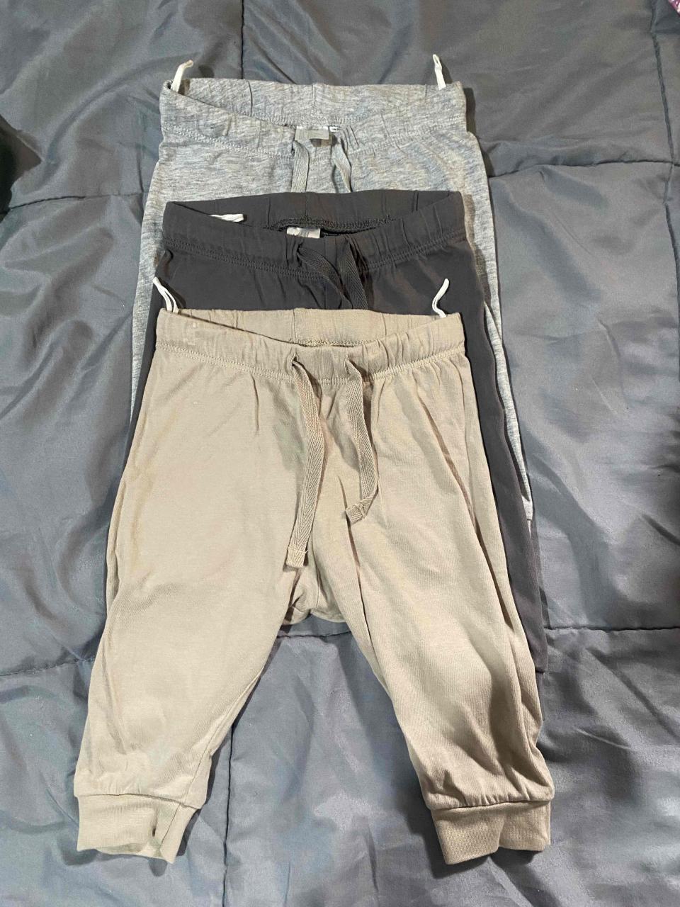 Pack de 3 bodys y pantalones para bebé H&M - miniatura 2