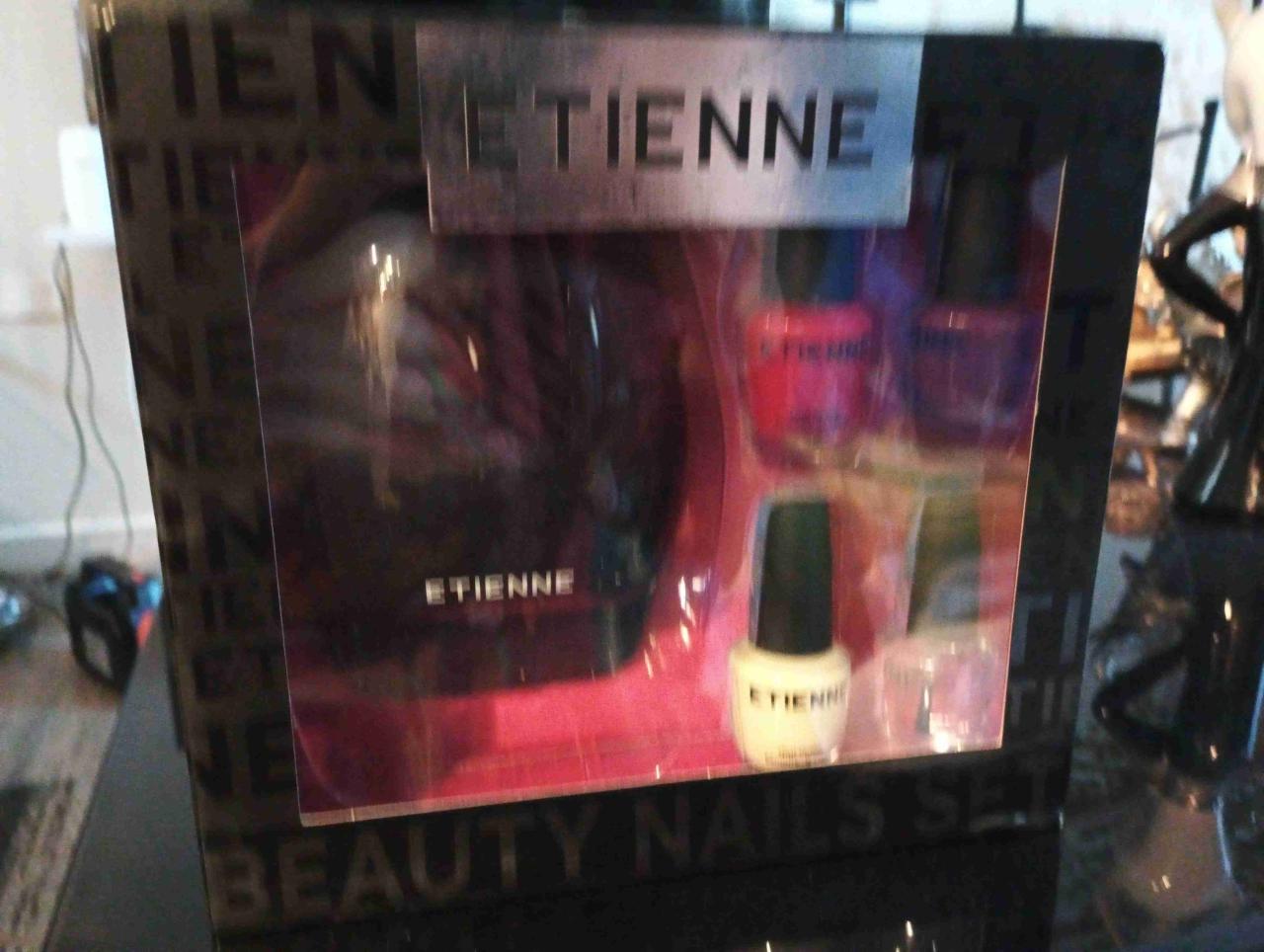 Set de uñas Etienne Beauty - miniatura 2