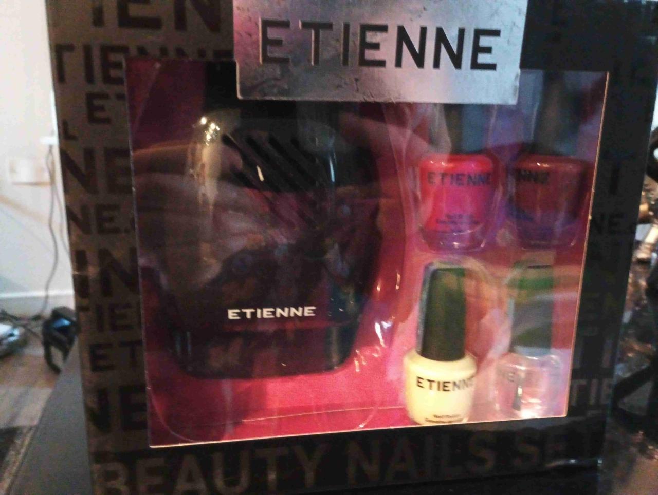 Set de uñas Etienne Beauty - miniatura 3