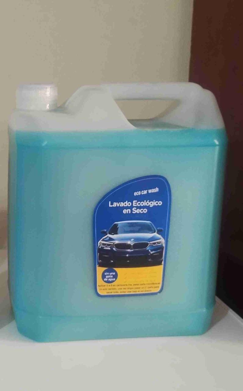 Lavado ecológico en seco para autos - miniatura 1