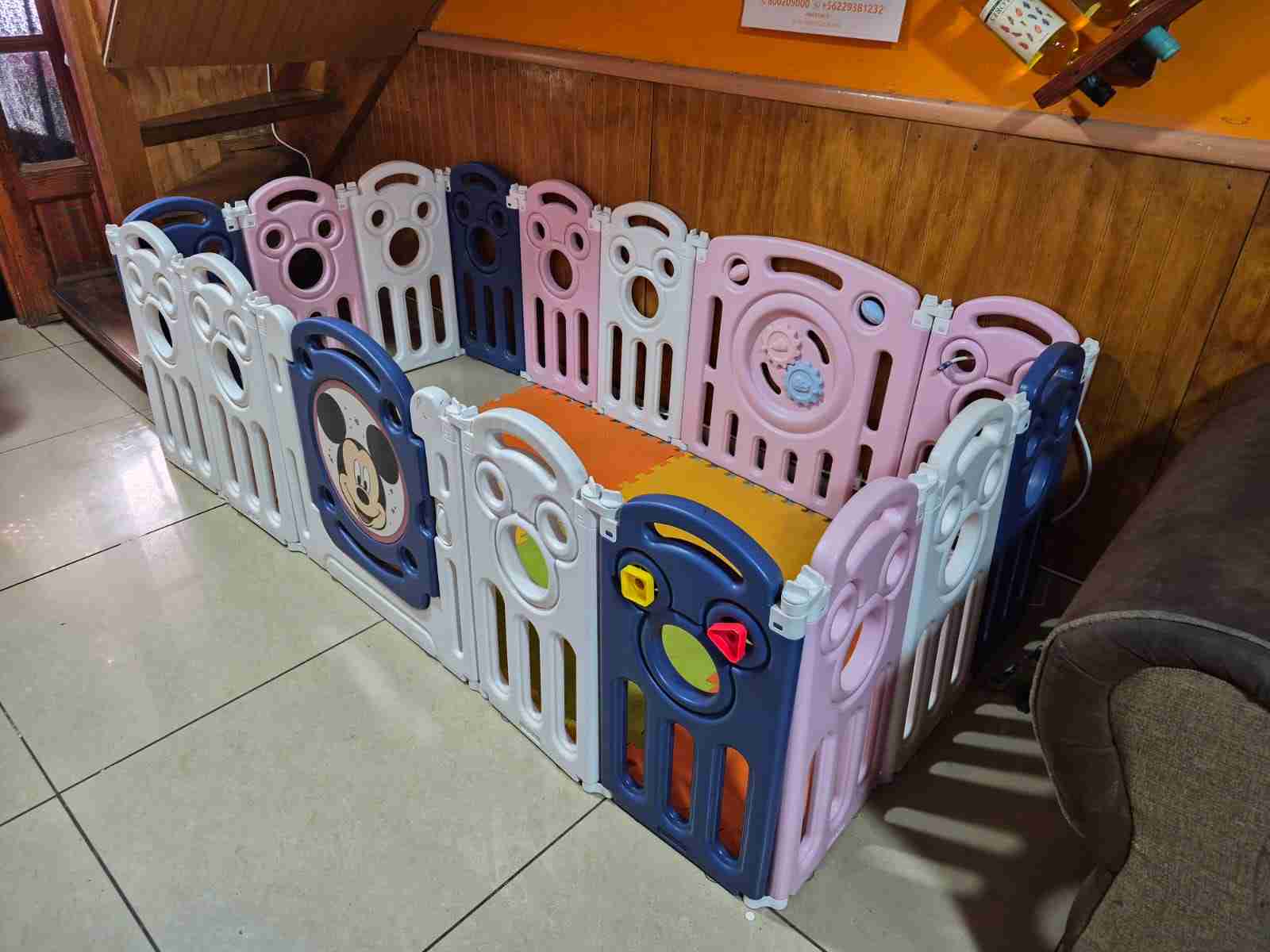Corral infantil de plástico Mickey rosado - miniatura 2