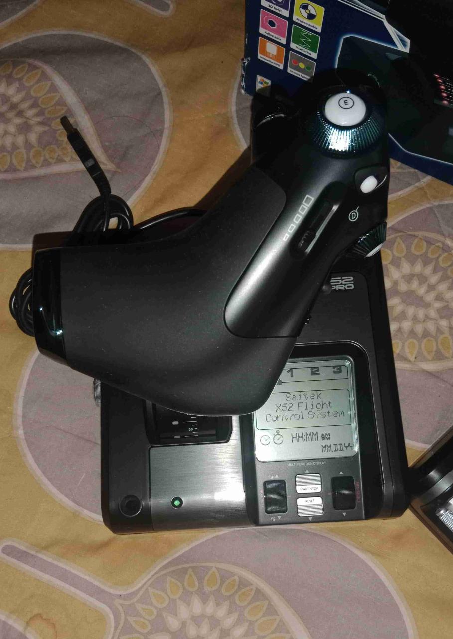 Joystick Saitek X52 Pro - miniatura 4