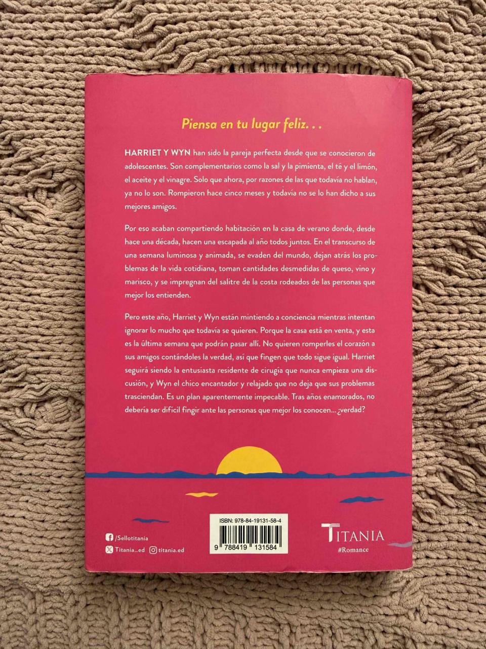 Libro 'Un Lugar Feliz' de Emily Henry - miniatura 2