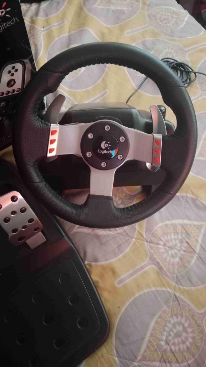 Volante y pedales Logitech G27 - miniatura 3