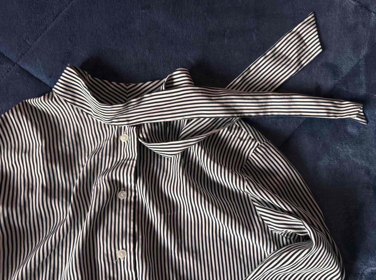 Blusa rayada con lazo - miniatura 2