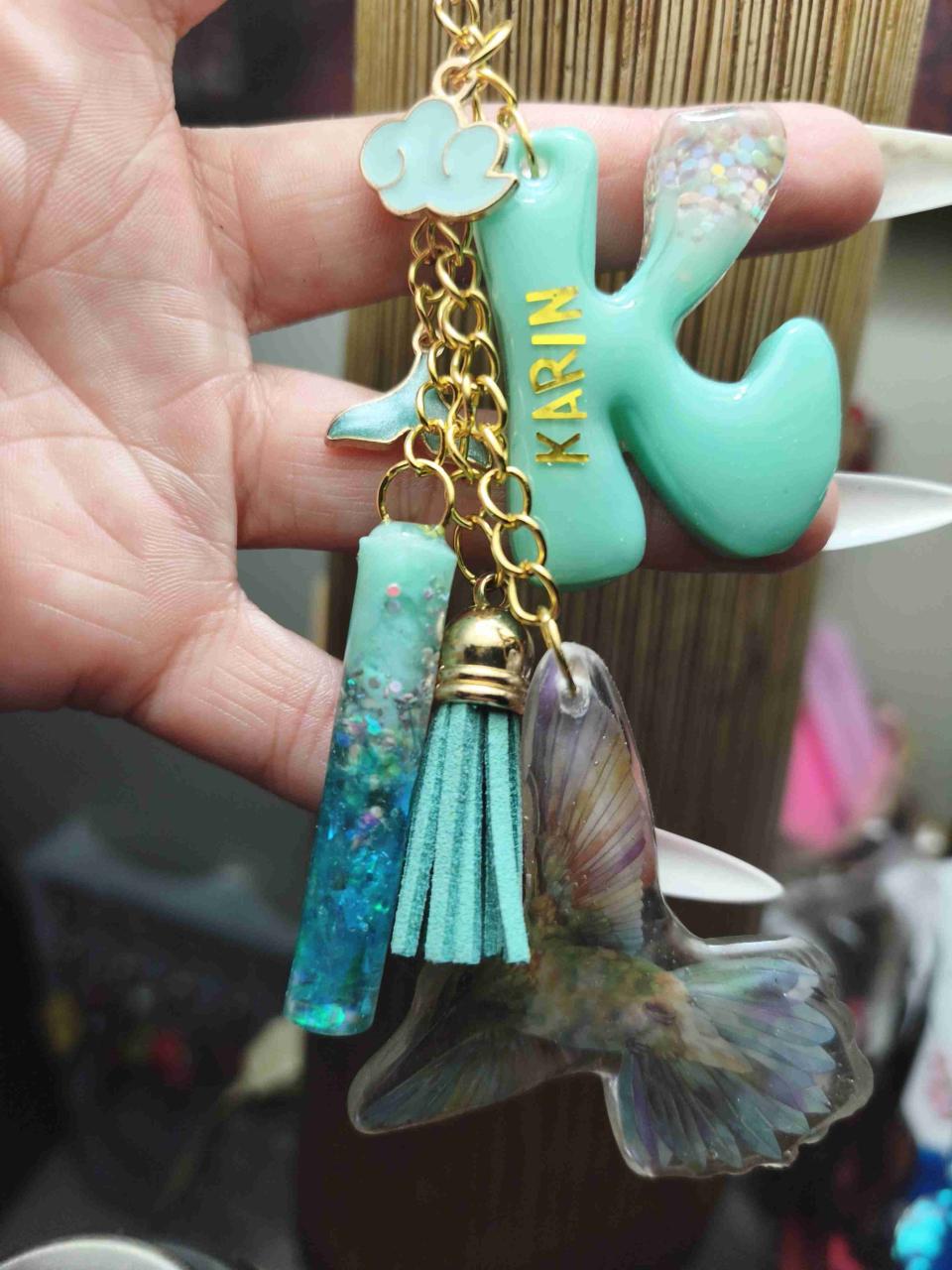 Llaveros de resina personalizados - miniatura 6