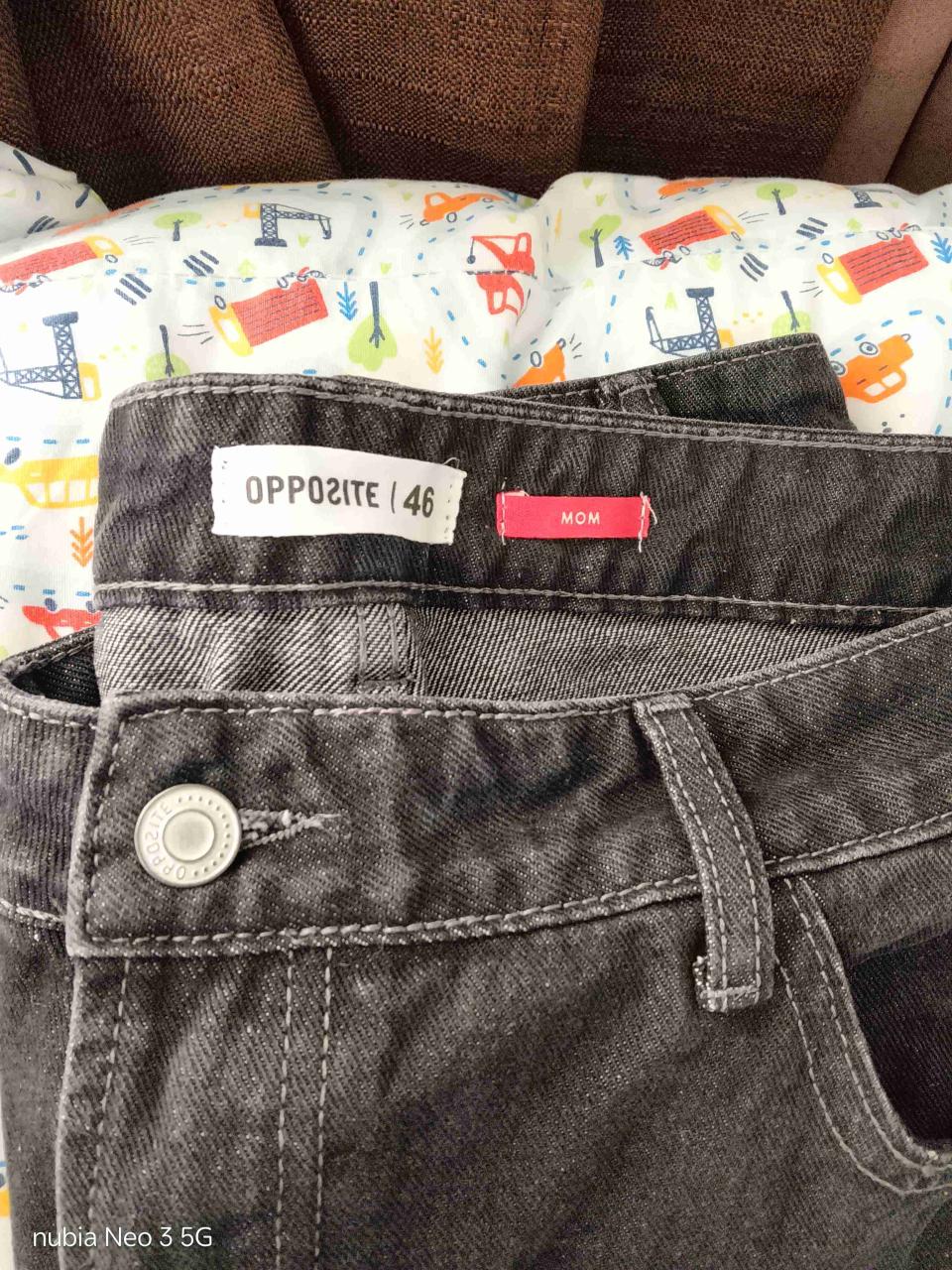 Jeans negros desgastados - miniatura 2
