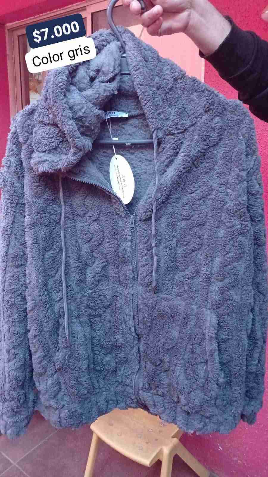 Chaqueta negra de piel sintética - miniatura 4