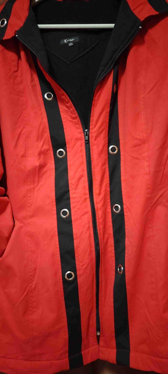 Chaqueta roja - miniatura 6