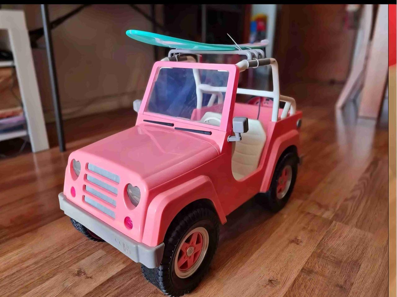 Auto deportivo, muñeca tabla de surf y perro - miniatura 2