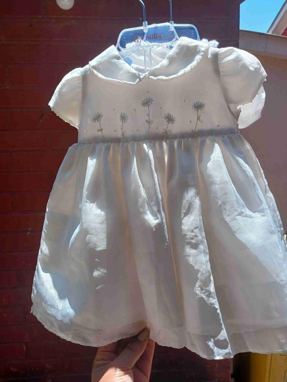 Vestido blanco para bebé - miniatura 3