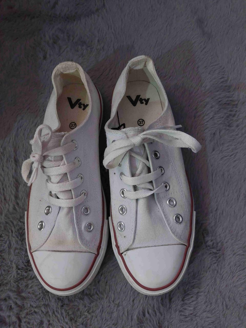 Zapatillas de lona blancas - miniatura 2