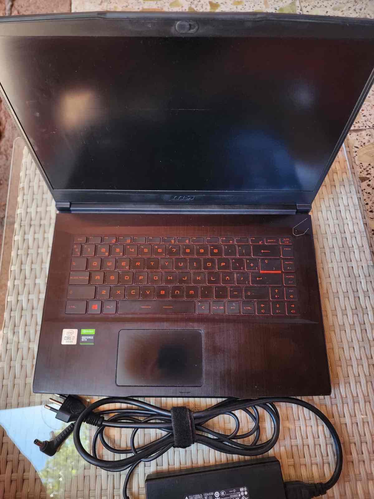 Laptop MSI GF45 Thin con cargador - miniatura 2