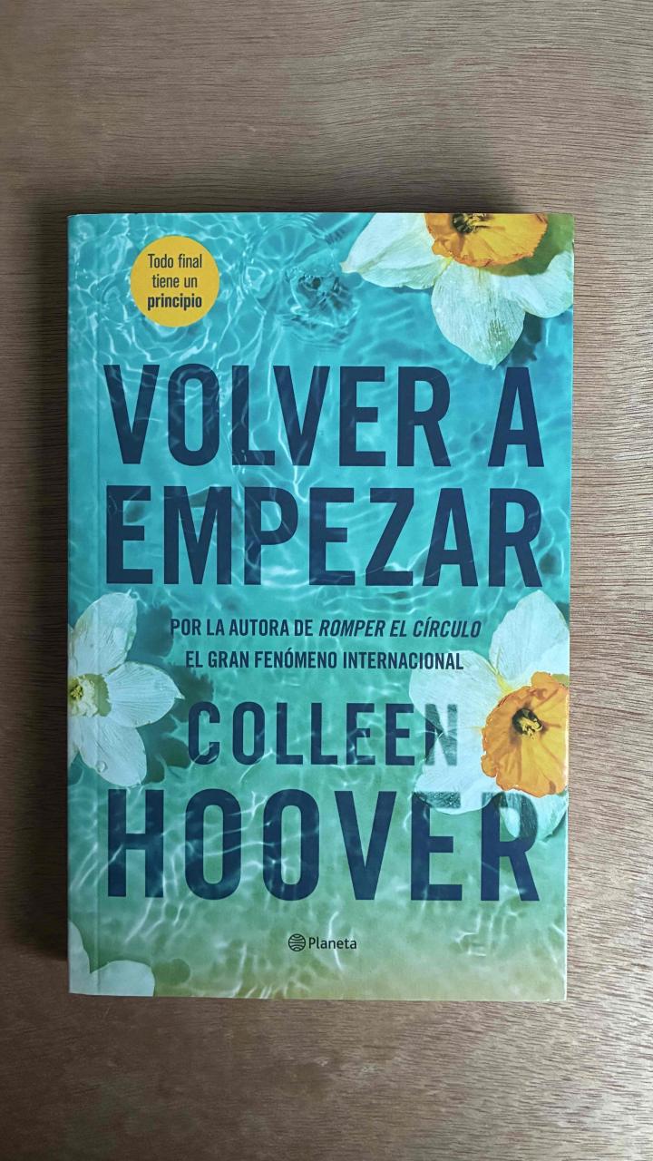 Libro 'Volver a Empezar' de Colleen Hoover - miniatura 1
