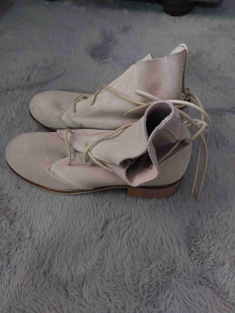 Botas de gamuza beige - miniatura 2