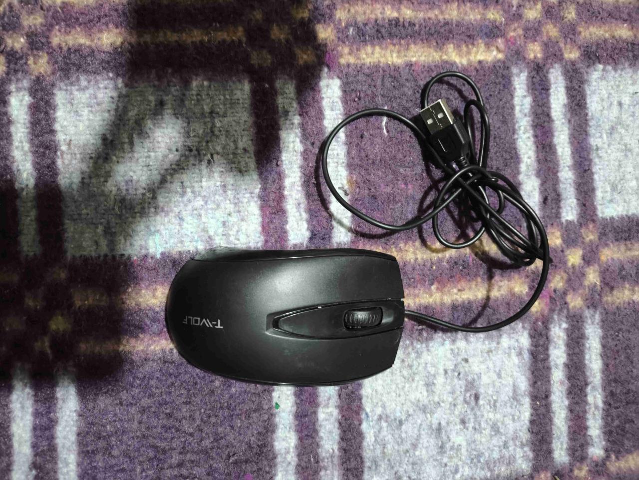 Mouse T-WOLF USB - Cómodo y funcional