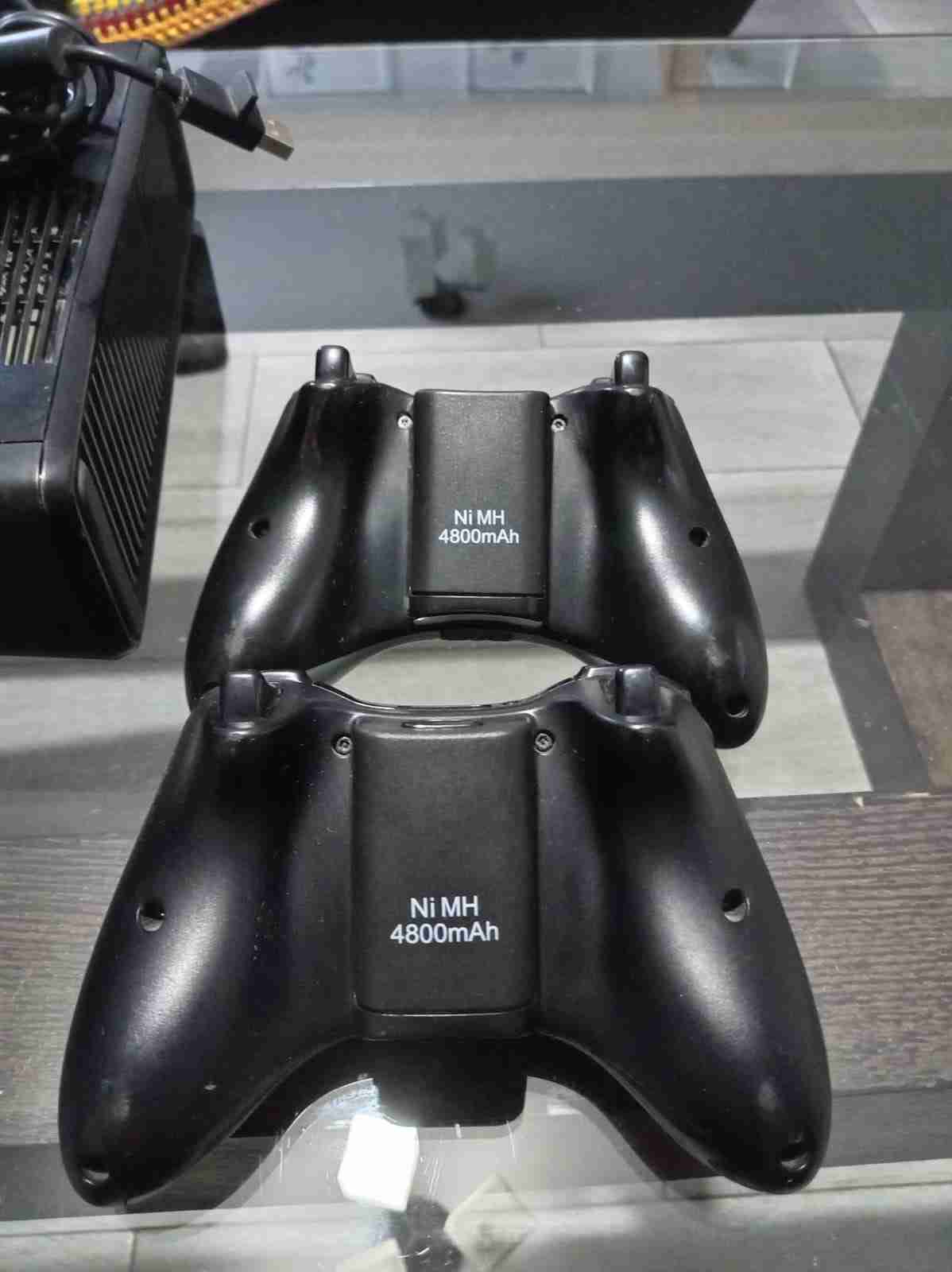 Consola Xbox 360 con mandos y juegos - miniatura 5