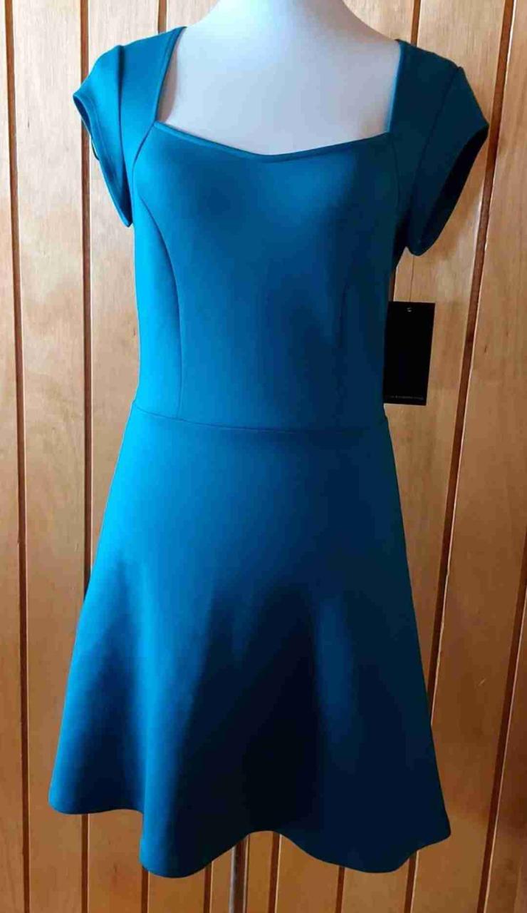 Vestido verde elegante - miniatura 3