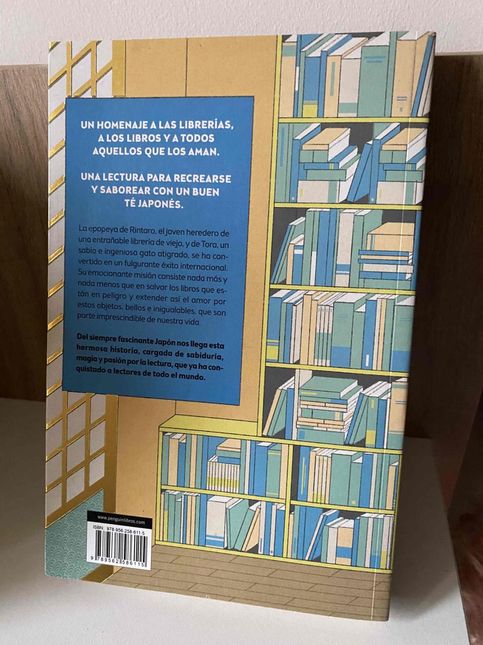 Libro 'El gato que amaba los libros' - miniatura 2