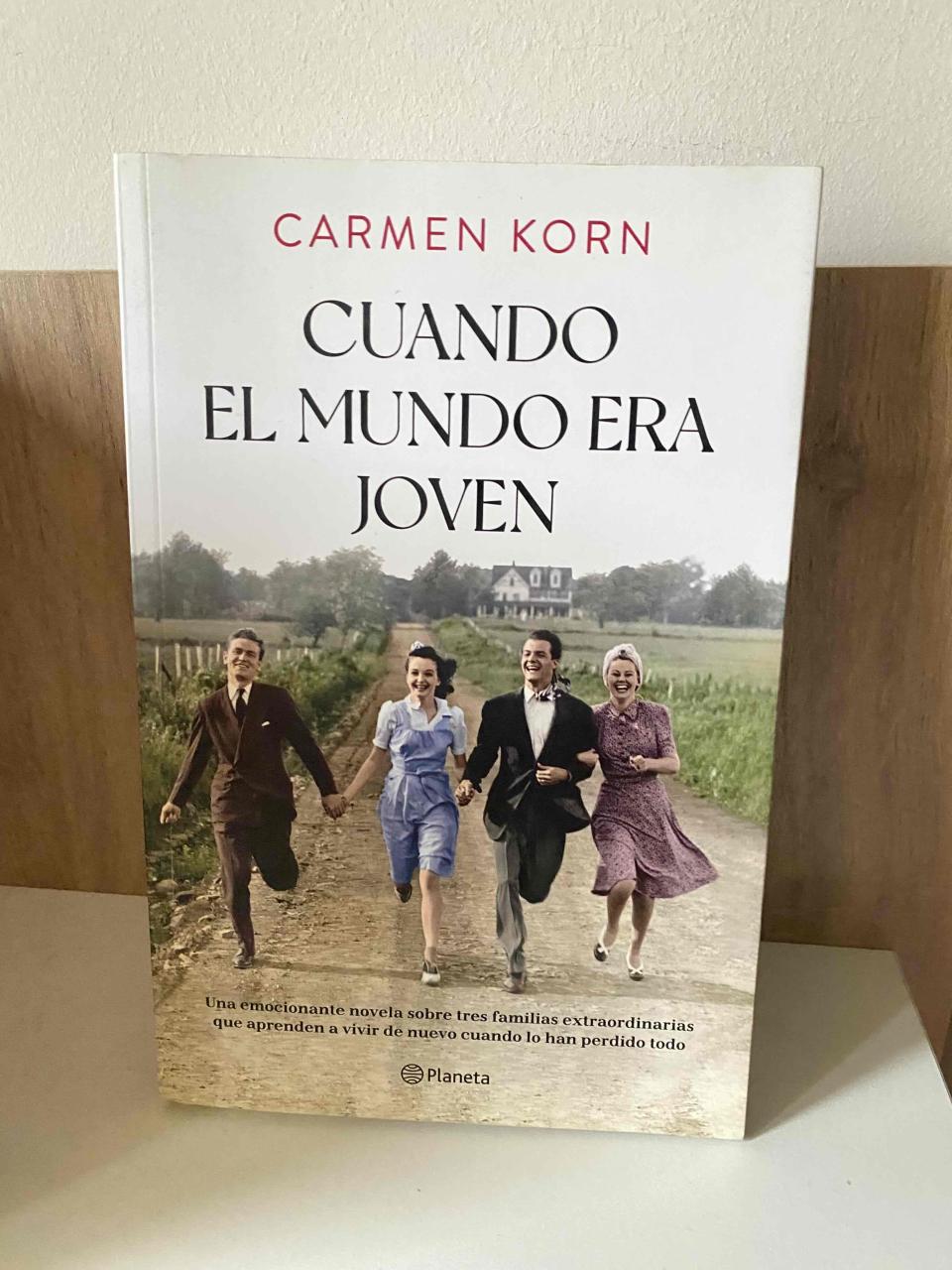 Libro Cuando el Mundo Era Joven - miniatura 1