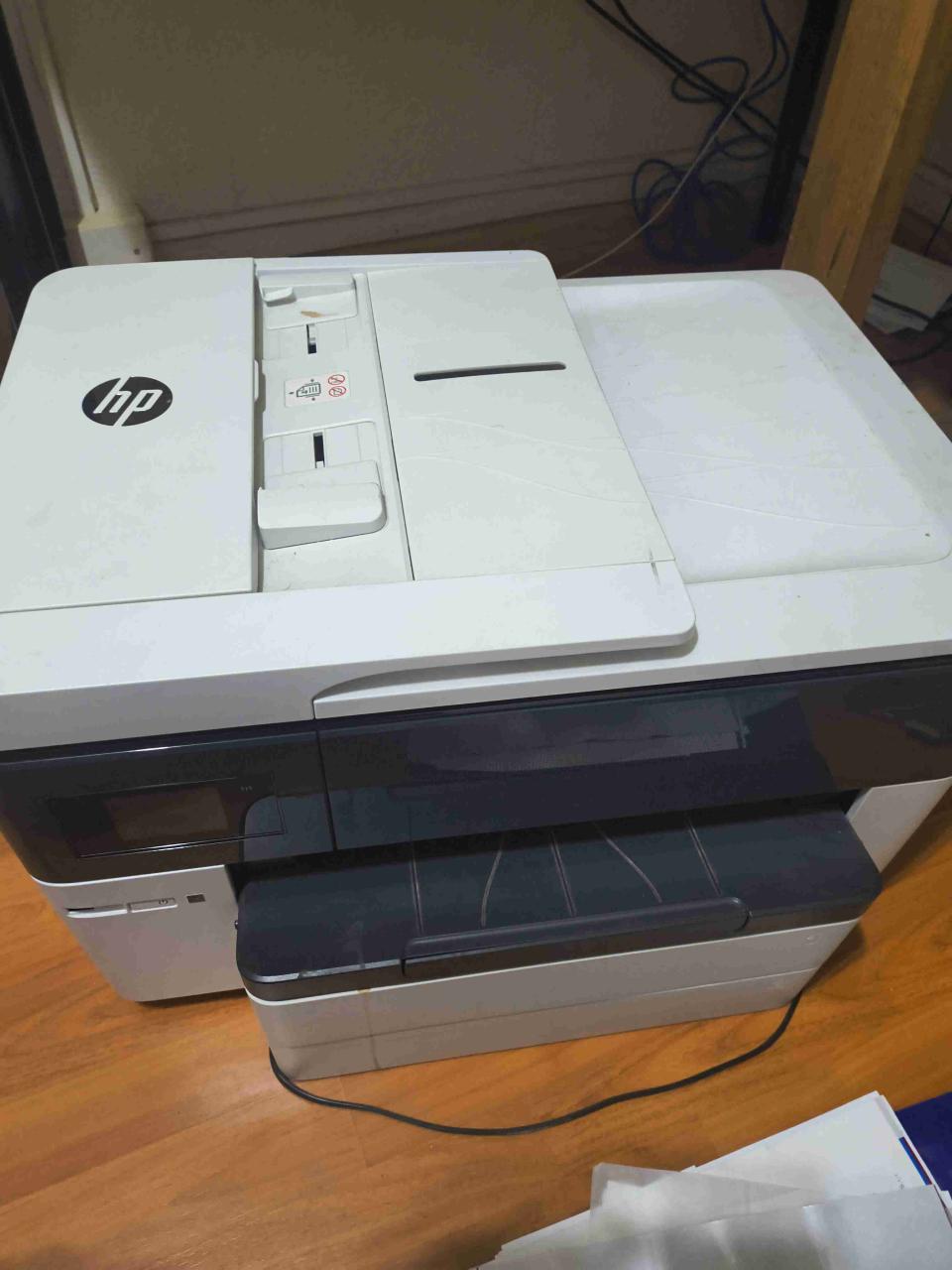 Impresora multifuncional HP usada - miniatura 1