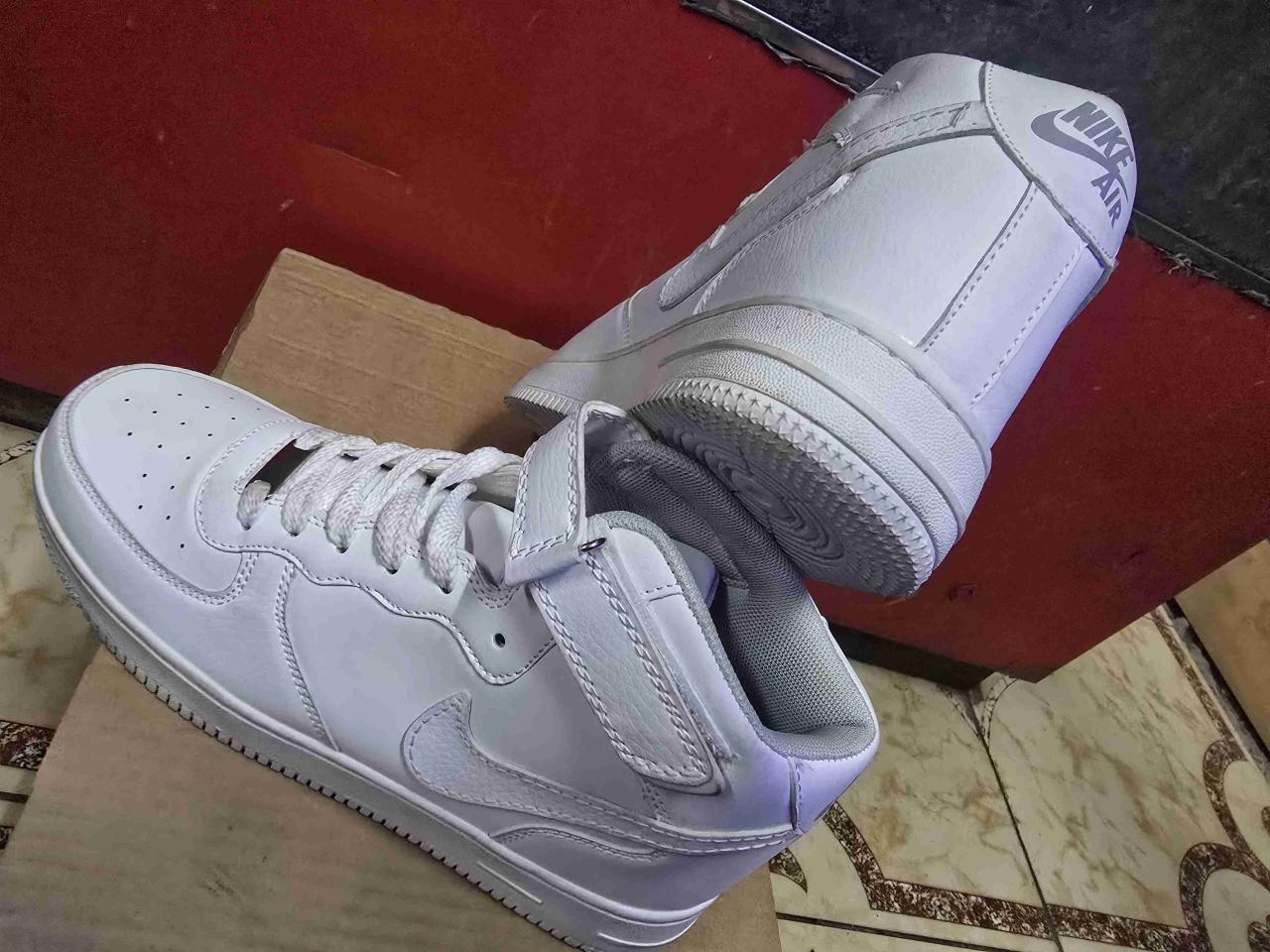 Zapatillas deportivas blancas Nike Air - miniatura 1
