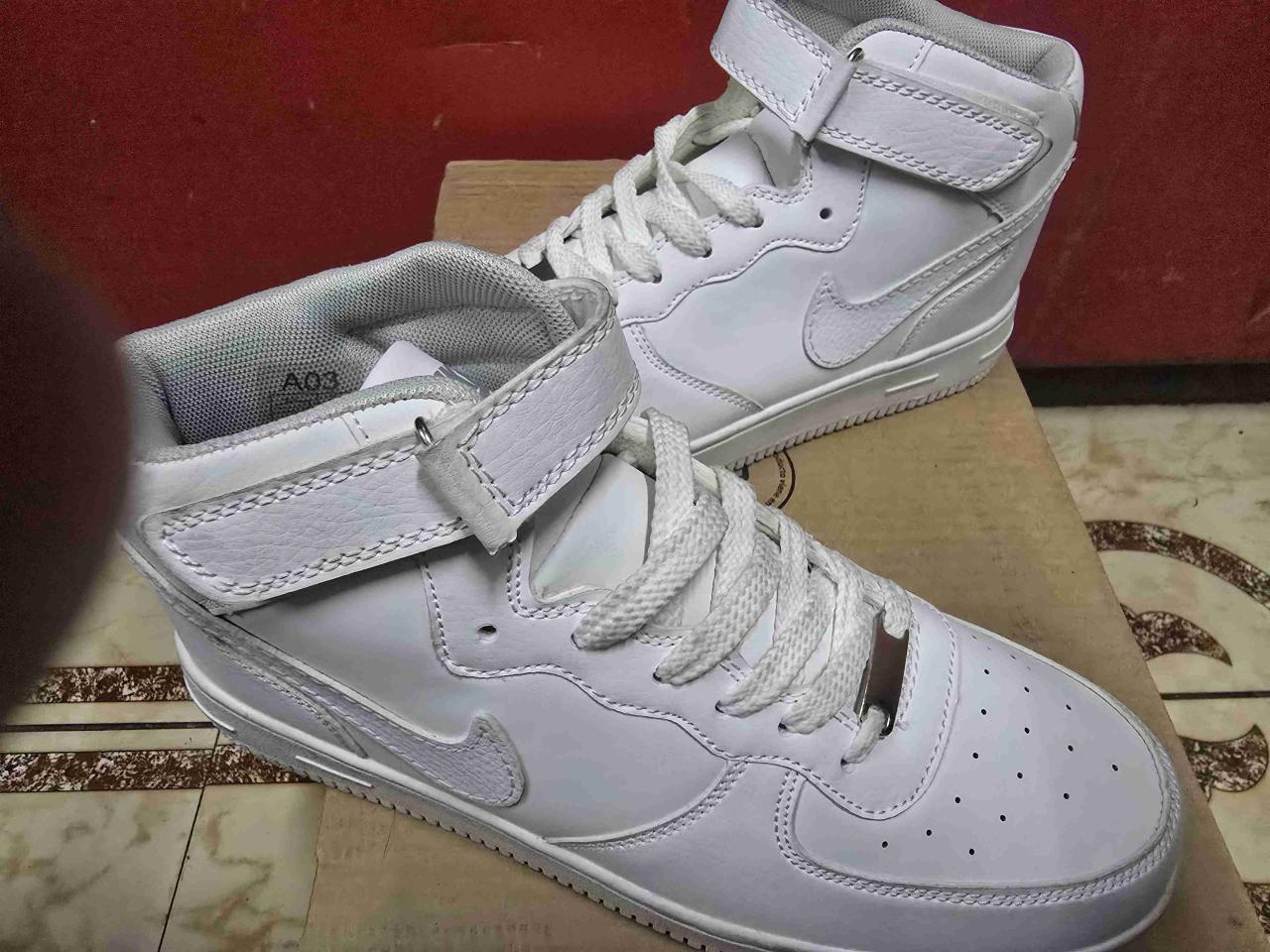 Zapatillas deportivas blancas Nike Air - miniatura 3