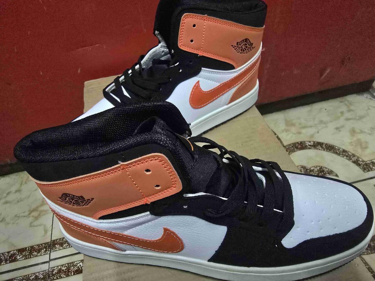 Zapatillas altas blanco y naranja - miniatura 1