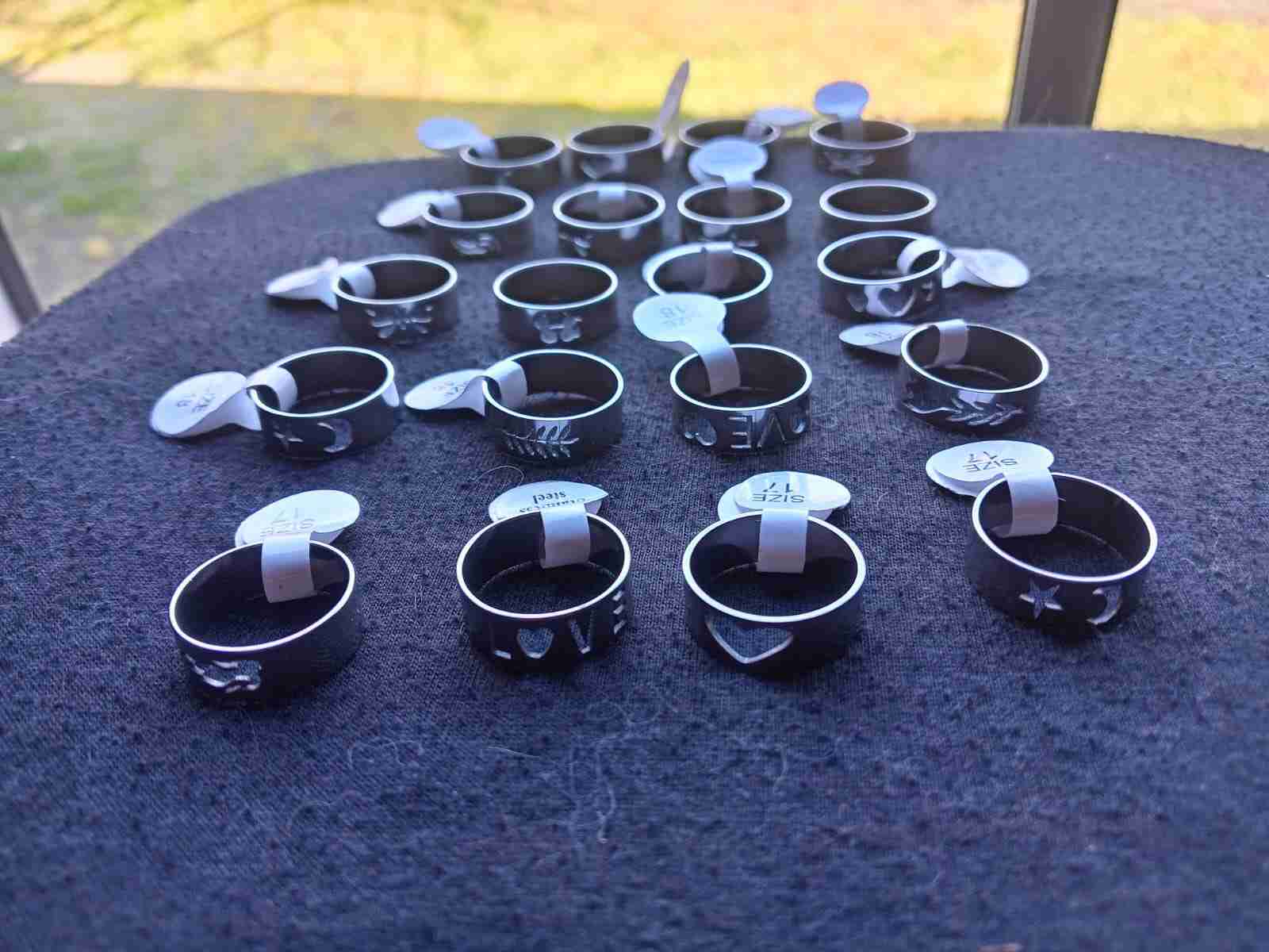 Set de anillos grabados 20 unidades - miniatura 2