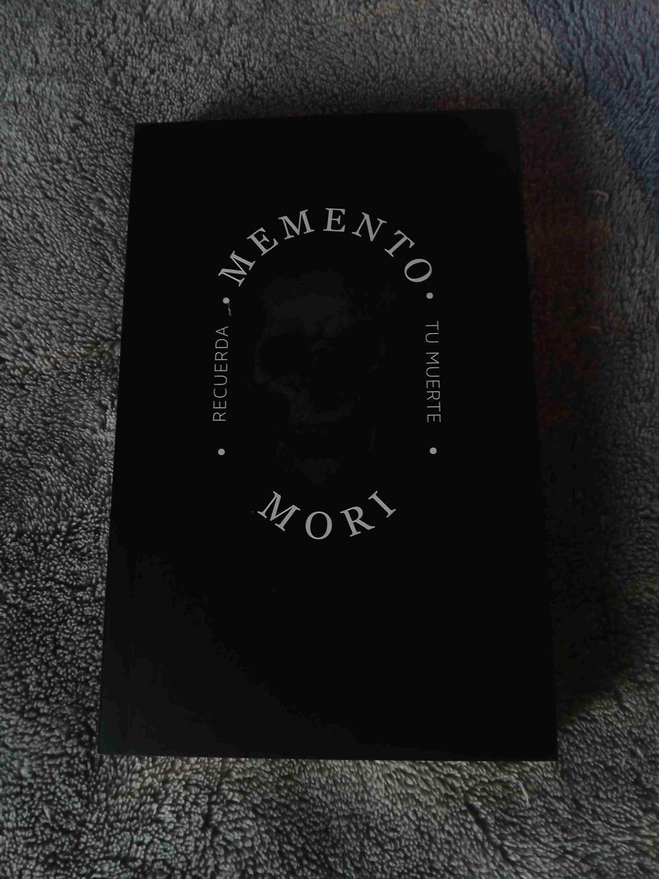 Libro Memento Mori en español
